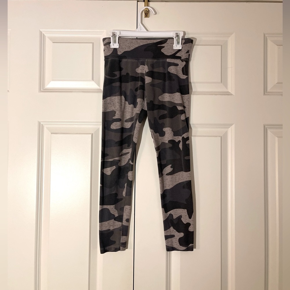 Kids camo leggings
